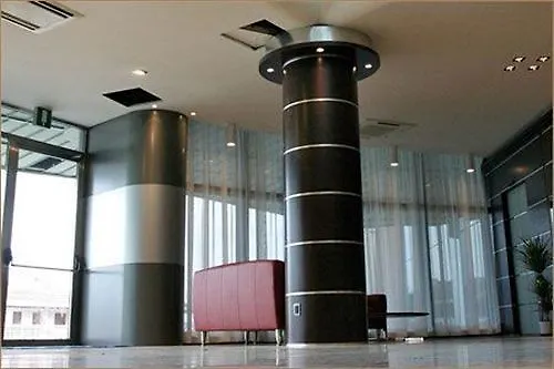 Dado Hotel International Parma 4*,  İtalya