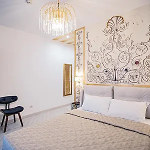 Ludus 5* Rome