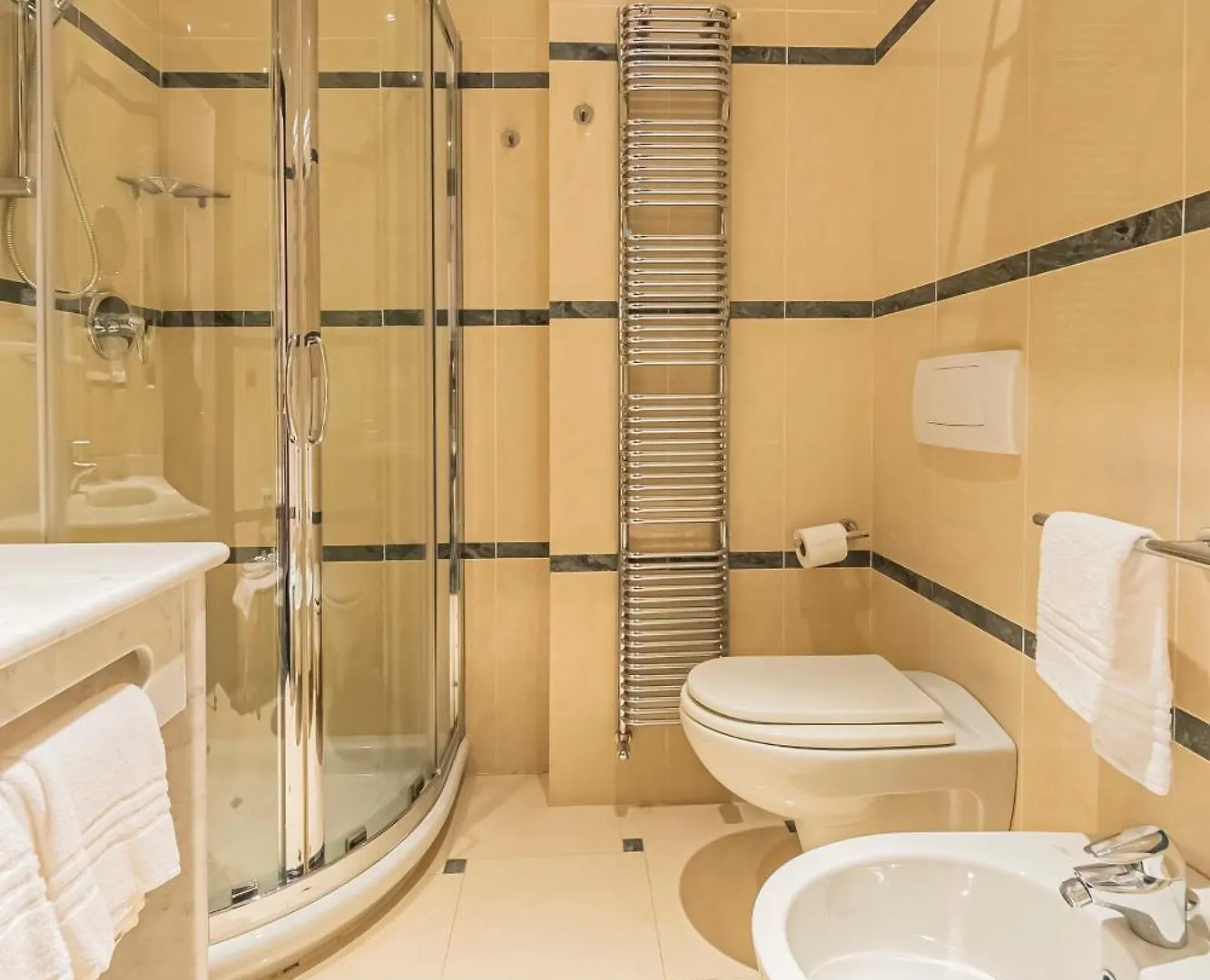 Dado Hotel International Parma
