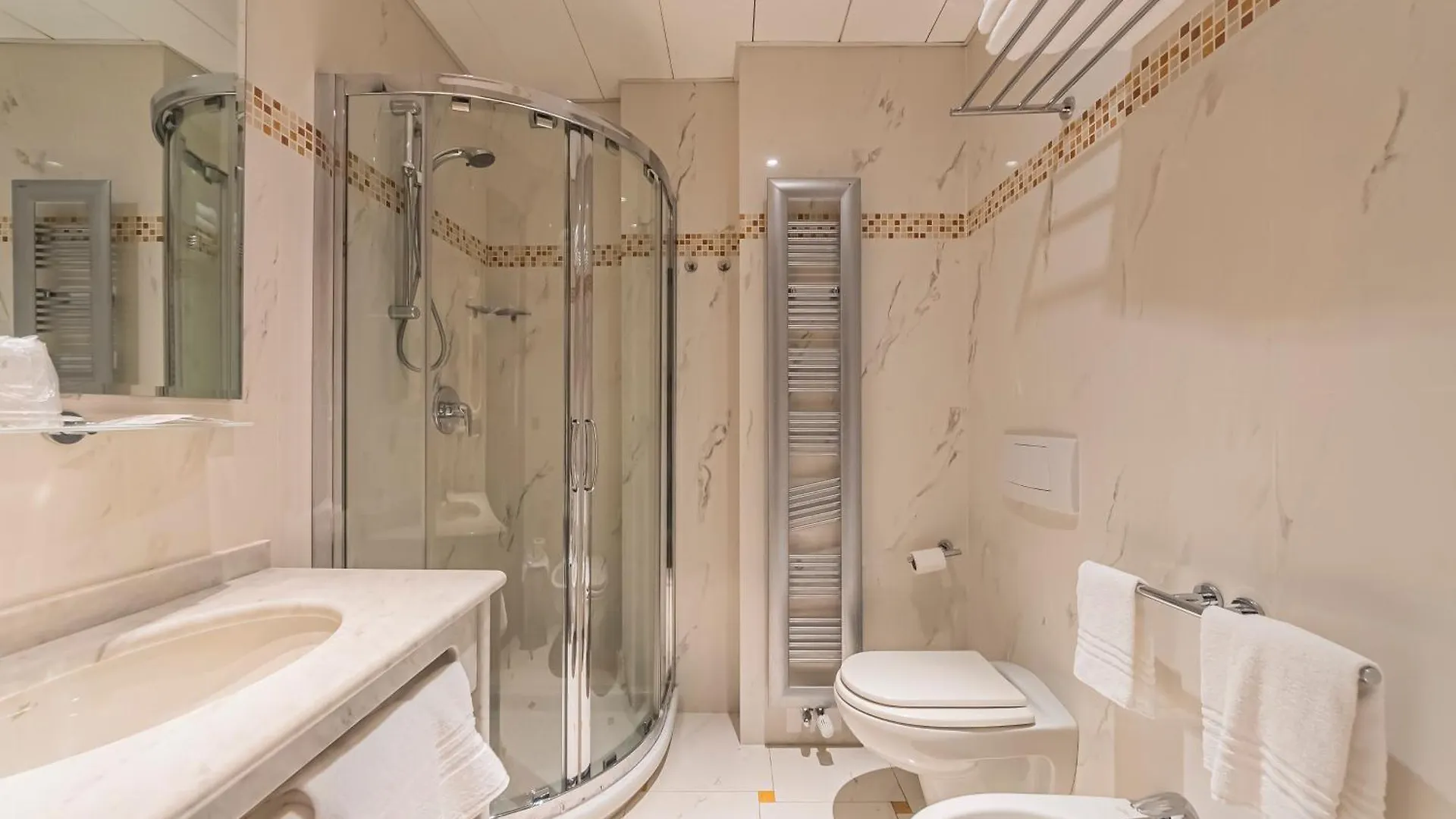 Dado Hotel International Parma