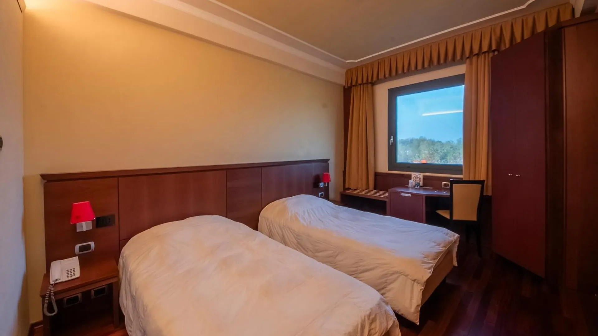 Dado Hotel International Parma Italy