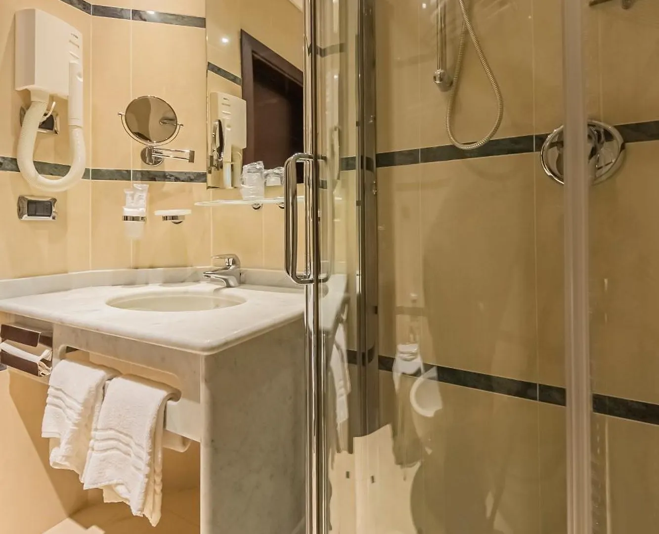 Dado Hotel International Parma