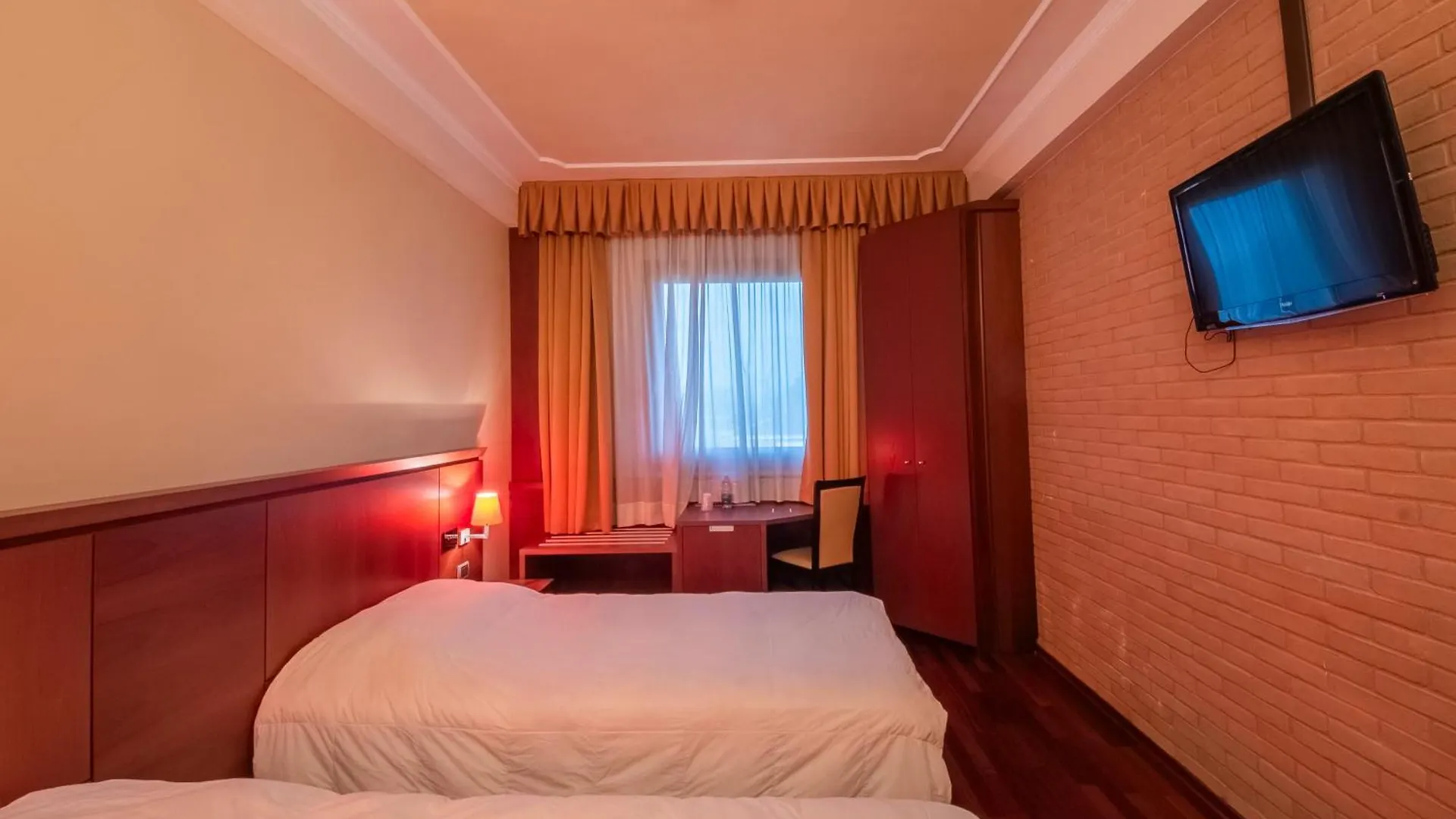 Dado Hotel International Parma
